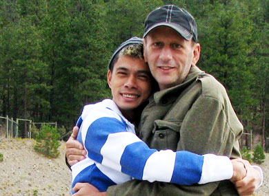 Aurelio and Roy hugging