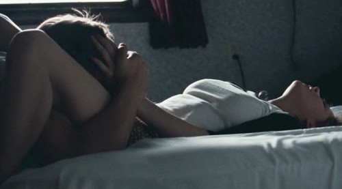 Michelle Williams receiving oral sex from Ryan Gosling in Blue Valentine