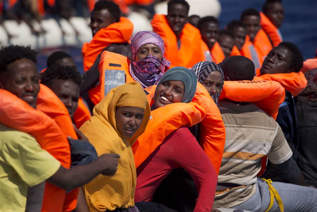 ss-160828-migrant-libya-rescue-07_aa65c95016340862cc29cc49774af825.nbcnews-ux-1024-900